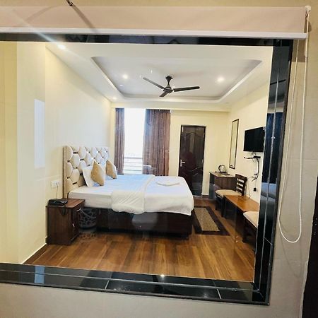 Bed and Breakfast Ambrosia Grand Shimla Esterno foto