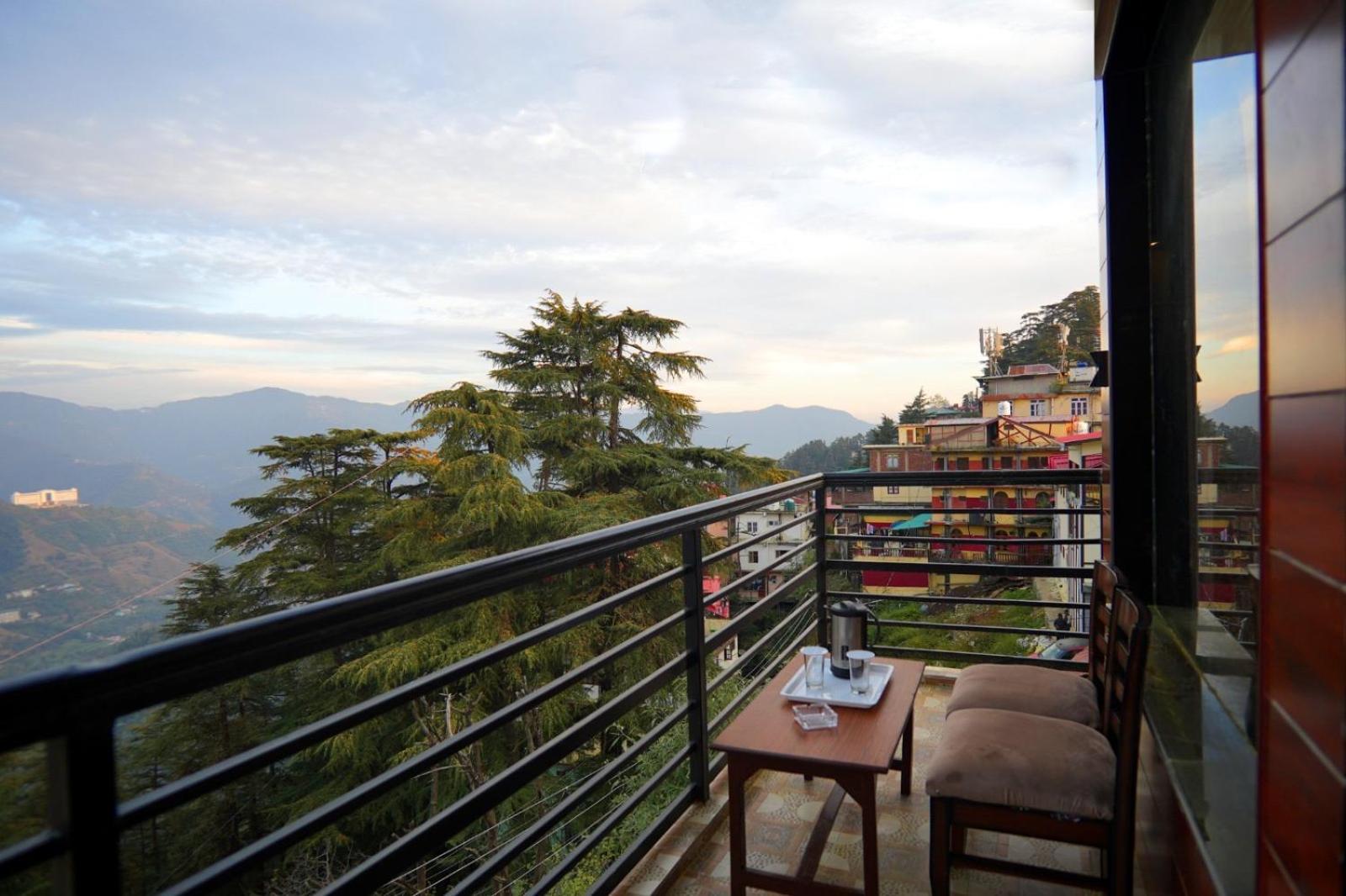 Bed and Breakfast Ambrosia Grand Shimla Esterno foto