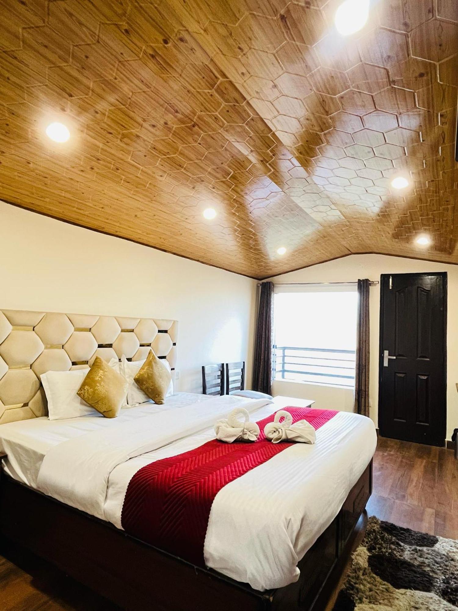 Bed and Breakfast Ambrosia Grand Shimla Esterno foto